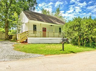 24 North St, Newnan, GA 30263