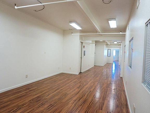 2nd image of 1401 Donner Ave Suite 2