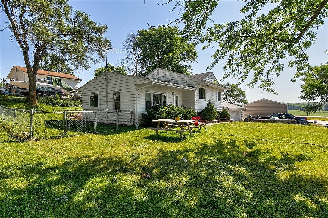 495 South St, Martensdale, IA 50160 Zillow