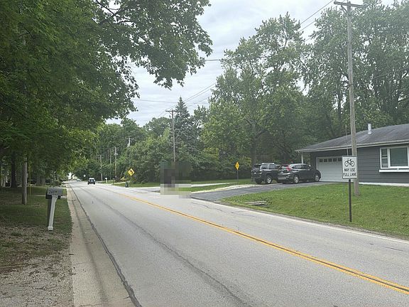 5th image of 2614 E Main St