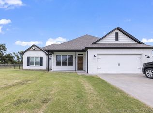 2329 Latigo Ln, Oologah, OK 74053