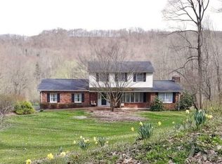 135 Hidden Valley Rd, Ligonier, PA 15658