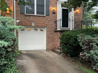 2100 Bobbyber Dr, Vienna, VA 22182