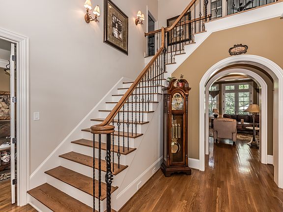 4th image of 9303 Clerkenwell Dr
