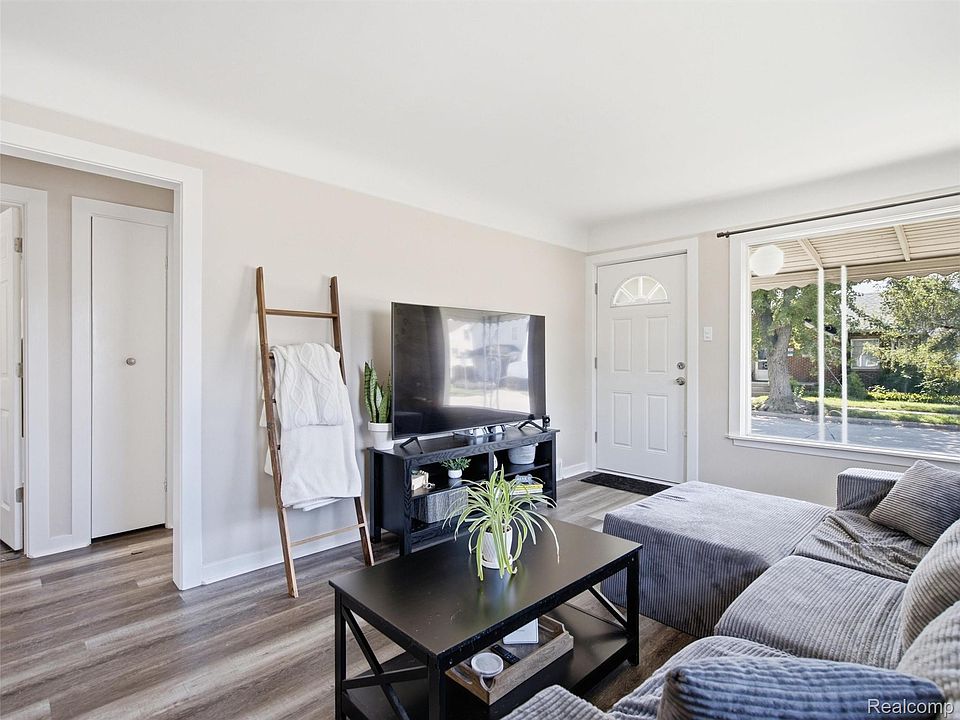 17803 Tennyson St, photo 7