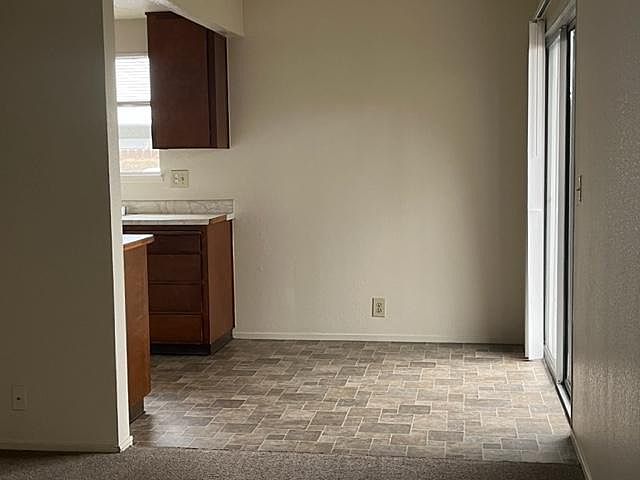1st image of 556 N Lincoln Ave APT 1