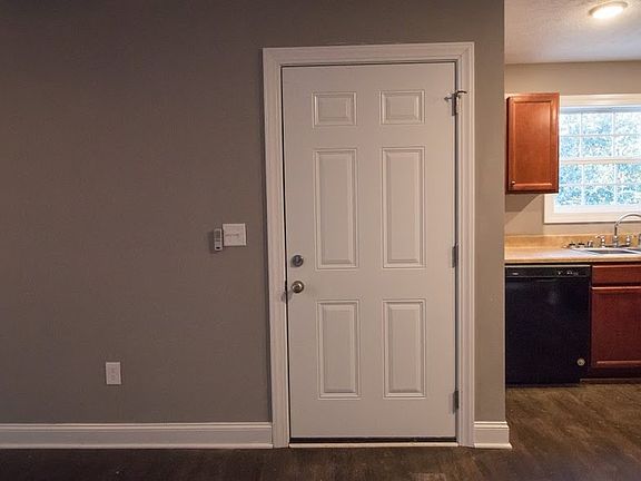 5th image of 509 Dennis Way #B1