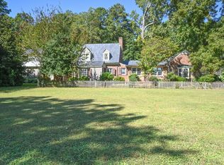 590 River Rd, West Point, VA 23181