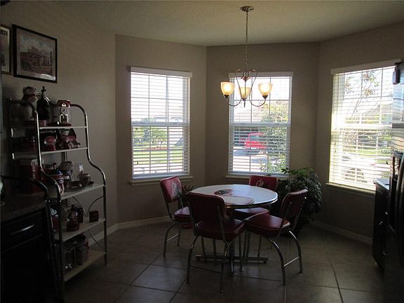 4th image of 6015 Fallglow Ln
