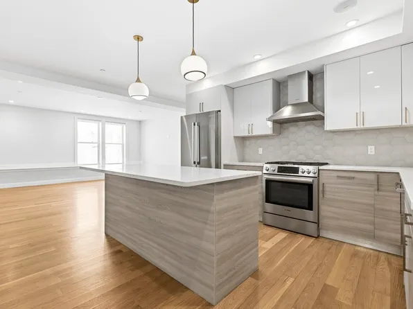 40 Westmoreland St #2, Dorchester Center, MA 02124