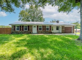 16 Meadowbrook Dr, Frankfort, KY 40601
