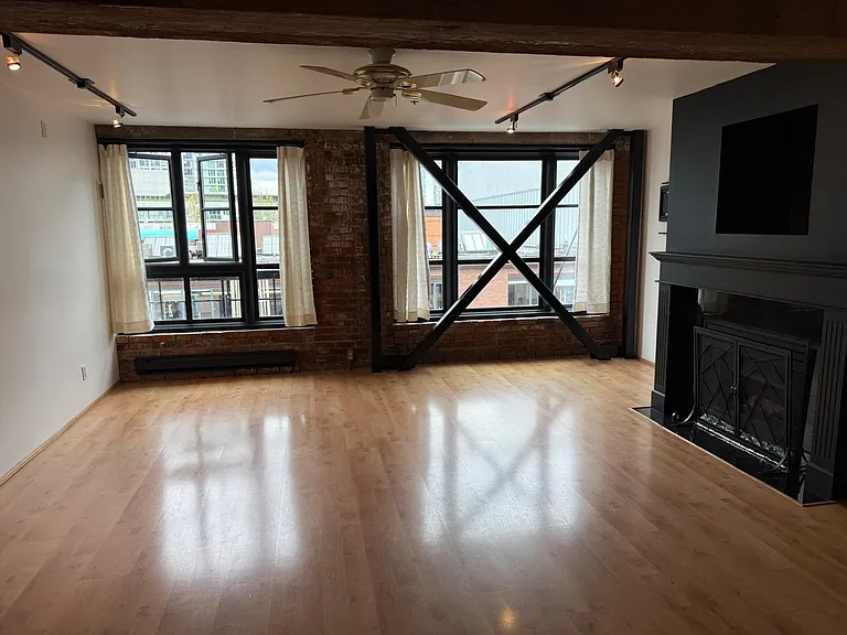 1066 Hamilton St #306 — Photo 1