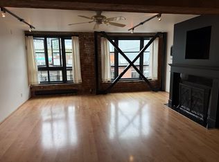 1066 Hamilton St #306, Vancouver, BC V6B 2R9