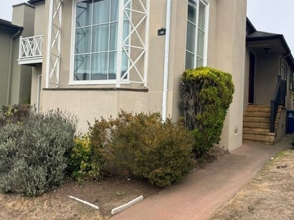 30 Sheffield Dr