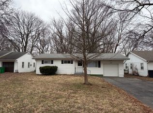 1415 S Marlan Ave, Springfield, MO 65804