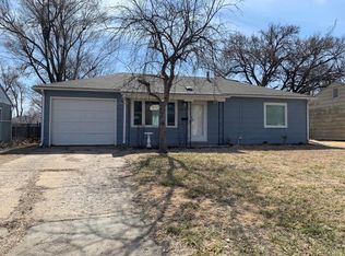 1427 Cheyenne Ave, Salina, KS 67401