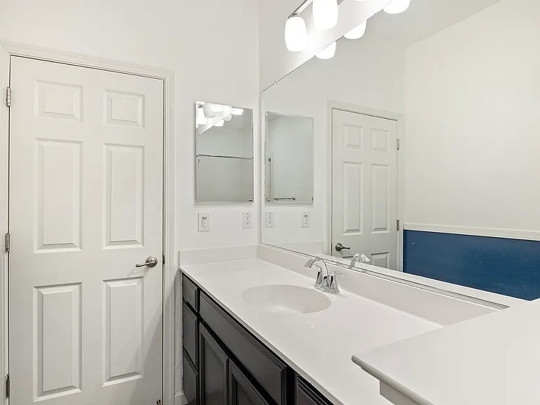 4169 Southampton St #8 — Photo 14