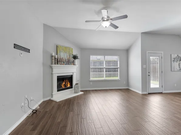 2814 Saddlebred Trl, Celina, TX 75009