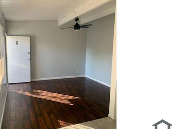 1114 W 117th St APT 6