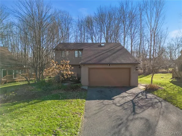 8636 Grey Birch Dr, Baldwinsville, NY 13027
