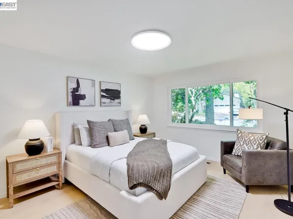 997 Ilima Way, Palo Alto, CA 94306