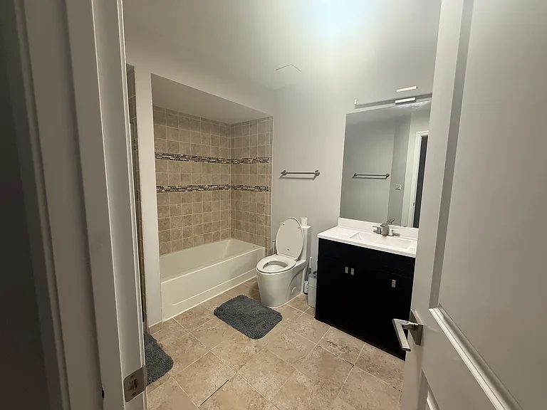 900 Ashley Ct — Photo 8