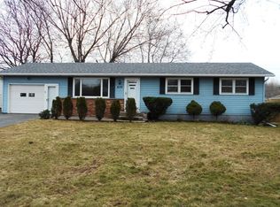 634 Elmgrove Rd, Rochester, NY 14606
