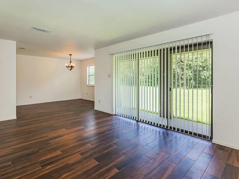 REGENCY PLACE APARTMENTS — Photo 13