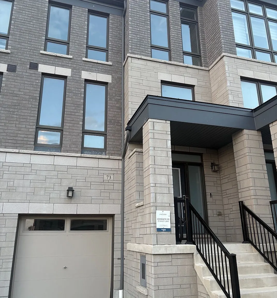 4 bed, $3,200 — Photo 1