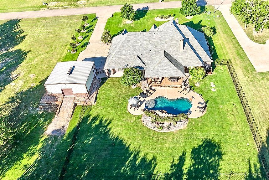 1st image of 1387 Shadow Lakes Dr