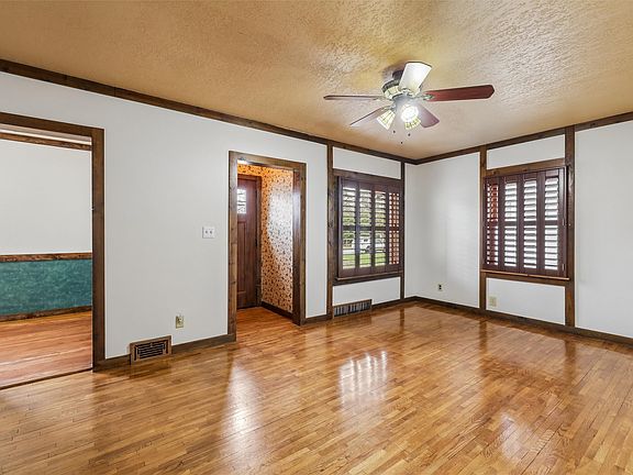 2nd image of 2816 50th St