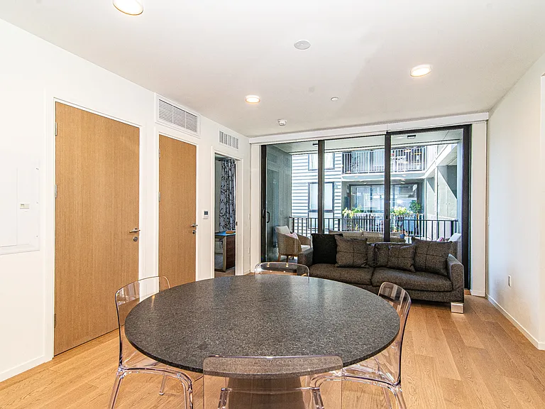 230 7th St #403 — Photo 34