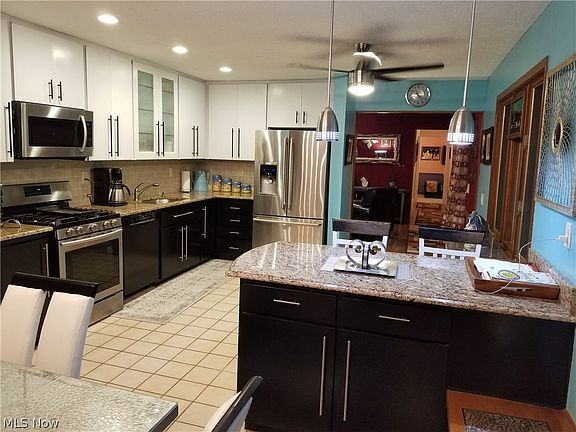 5th image of 22375 Rock Creek Cir