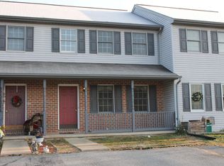 23 Foxfield Ln, Elizabethtown, PA 17022