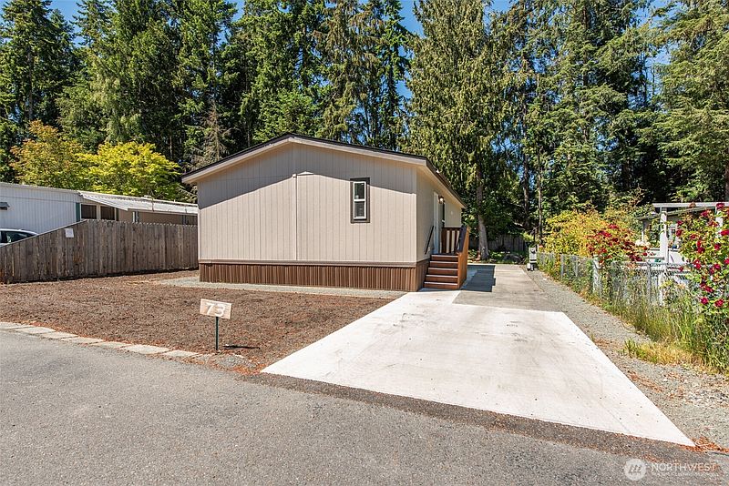 3rd image of 111 Dryke Road #73