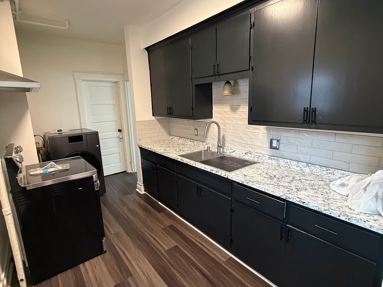 2 bed, $1,525 — Photo 1