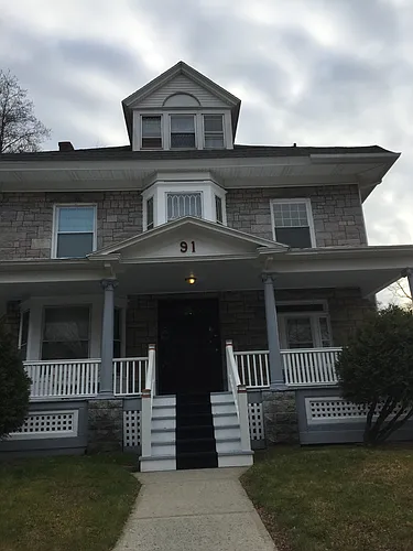 91 N Pine Ave #2 Photo 1