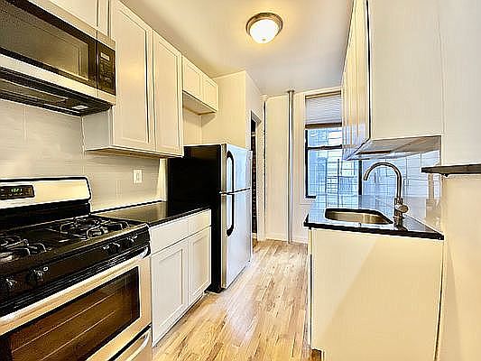 2nd image of 70 Post Ave #22H