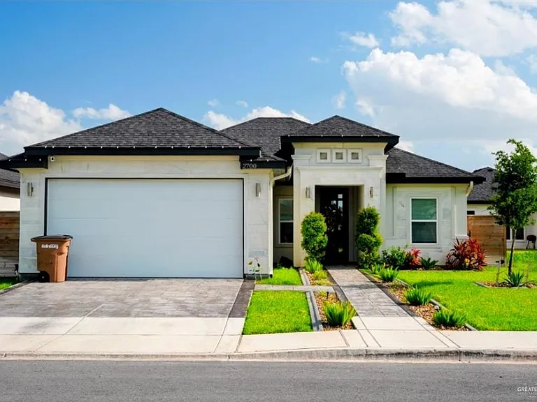 2700 S Comal Rd — Photo 2