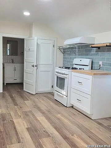1 bed, 1.0 bath, 655 sqft, $1,000 — Photo 4