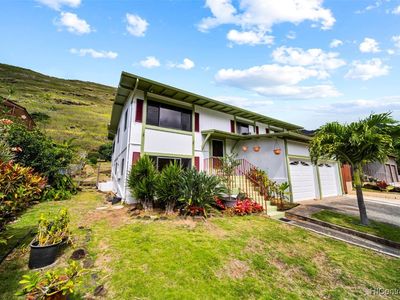 686 Ainapo St, Honolulu, HI, 96825
