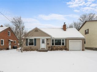 1704 Lyndhurst Rd, Lyndhurst, OH 44124