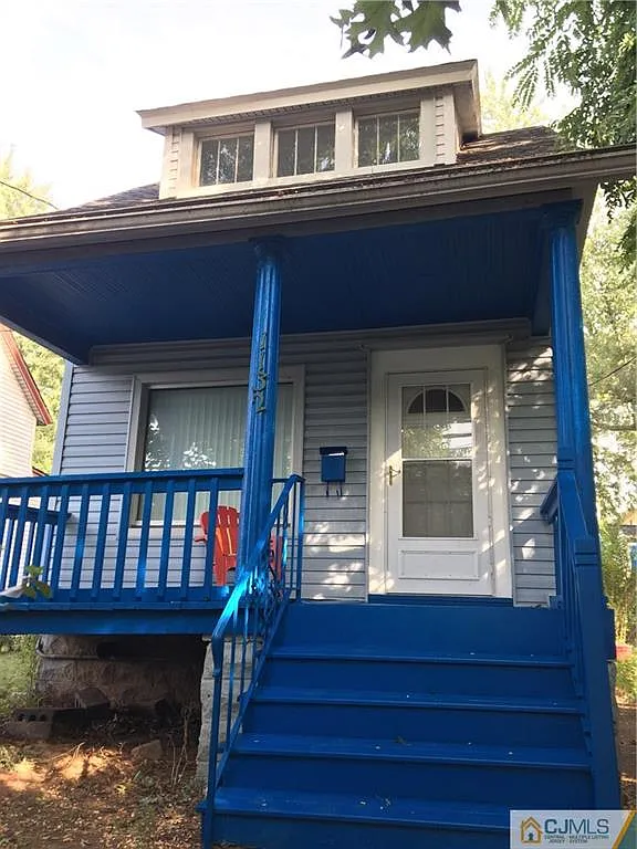 1132 Raritan Ave photo 1