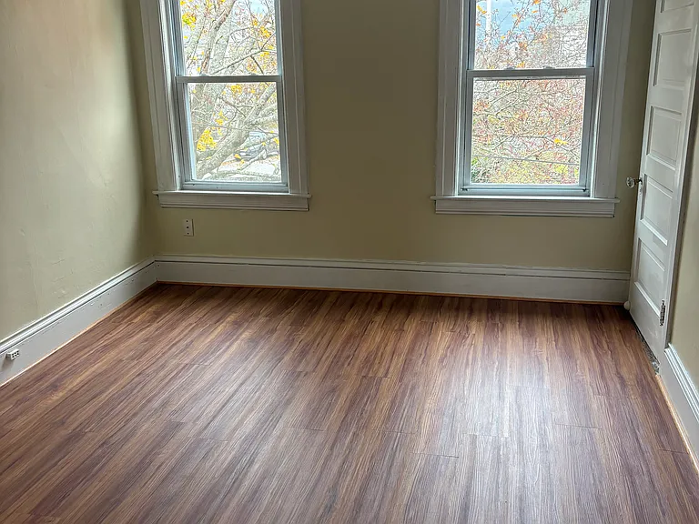 8 Prospect St #3 — Photo 8