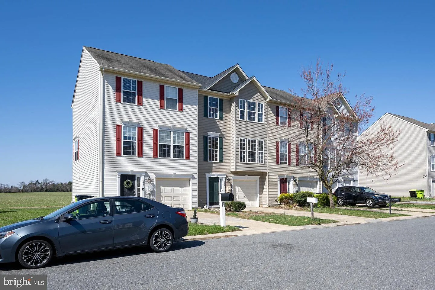 605 S Spinnaker Ln photo 1