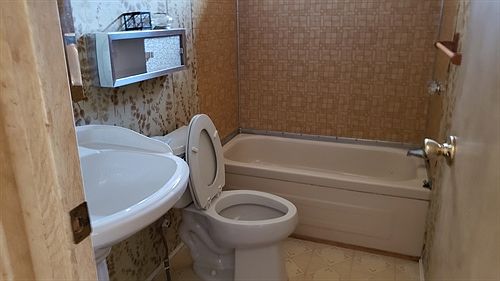 5th image of 3600 Ciwa St