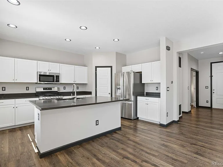 92 Homestead Way — Photo 17