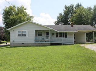 1174 Taylor Place Rd, Jamestown, TN 38556