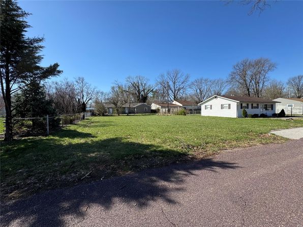 22 Jennine Dr, Belleville, IL 62226