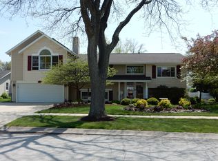 1330 Cumberland Cir W, Elk Grove Village, IL 60007